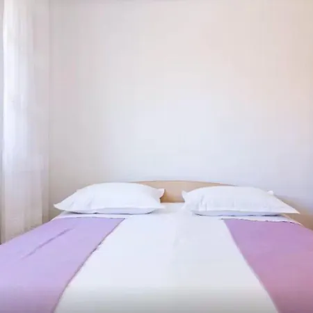 Апартаменты Sonnige In Mit Privatem Parkplatz By Interhome